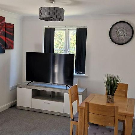 Greenhithe Cosy Apartment, Netflix And Sport Channels Exteriör bild
