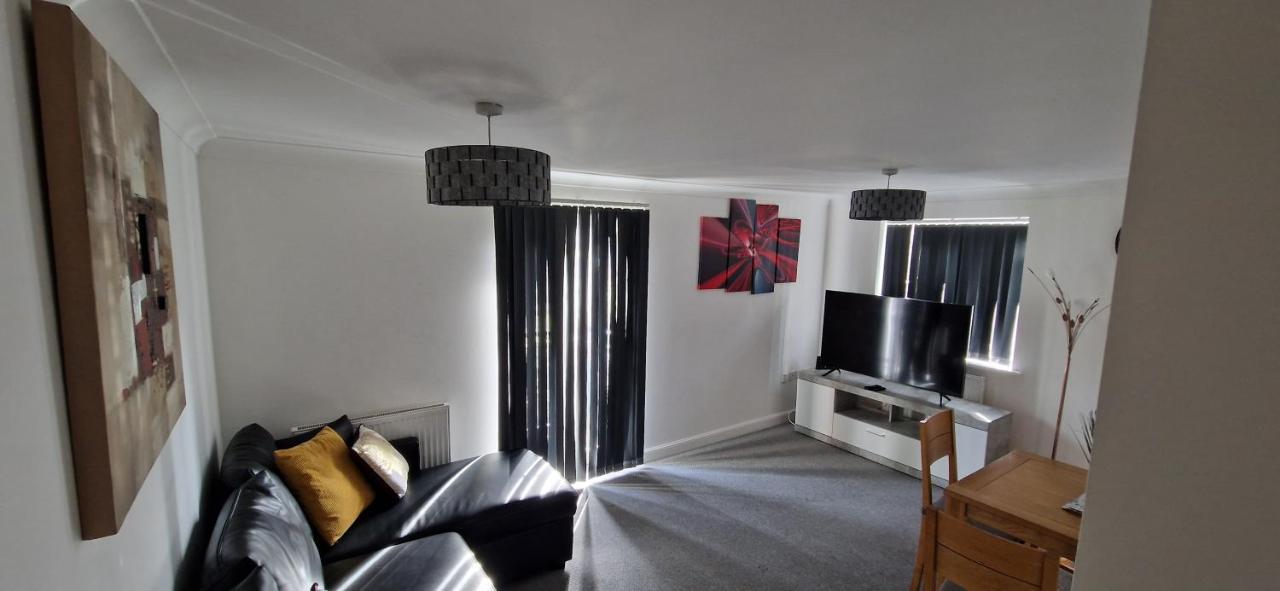 Greenhithe Cosy Apartment, Netflix And Sport Channels Exteriör bild