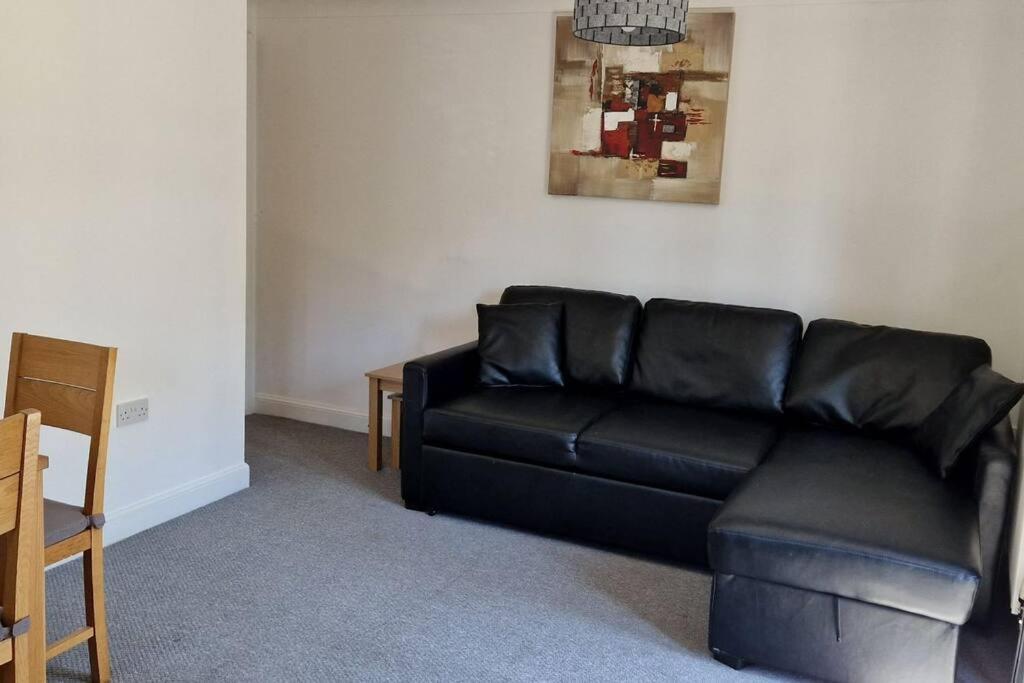 Greenhithe Cosy Apartment, Netflix And Sport Channels Exteriör bild